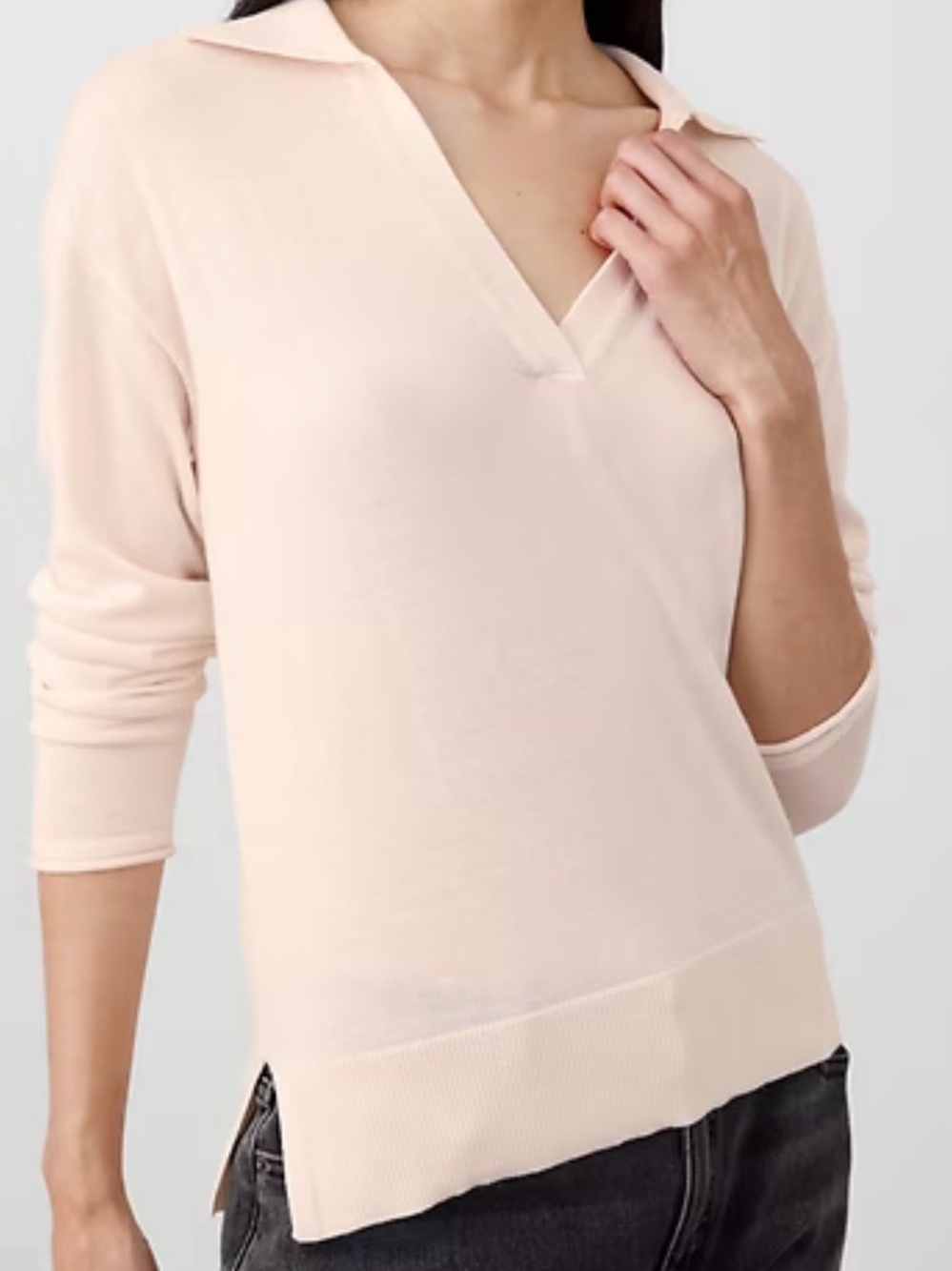 Banana Republic - Size M - Blush Pink V-Neck Women’s Sweater
